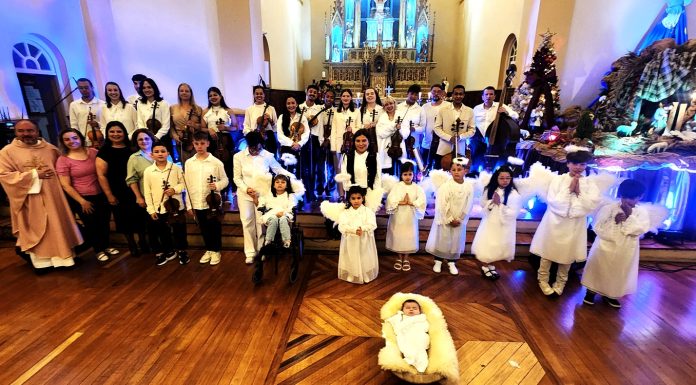 Concerto de Natal da Escola Municipal de Arte emociona público na Igreja Matriz de São Joaquim