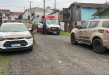 Polícia Militar prende suspeito de roubo e outro morre após confronto com policiais em Lages