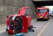 Mulher fica ferida após capotamento na BR-282, em Lages