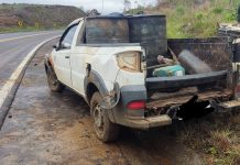 Strada capota após problema em pneu na SC-114, em São Joaquim