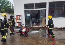 Incêndio atinge mezanino de barracão comercial em São Joaquim