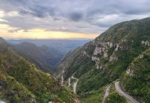 Por que a Serra do Rio do Rastro é considerada uma das estradas mais impressionantes do Brasil?